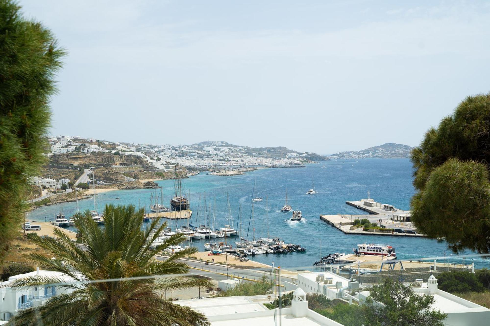 Rhenia Hotel Tourlos Exterior photo