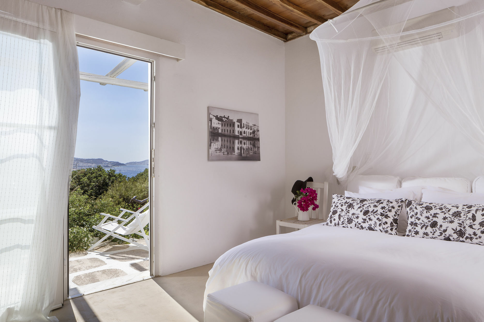 Rhenia Hotel Tourlos Exterior photo